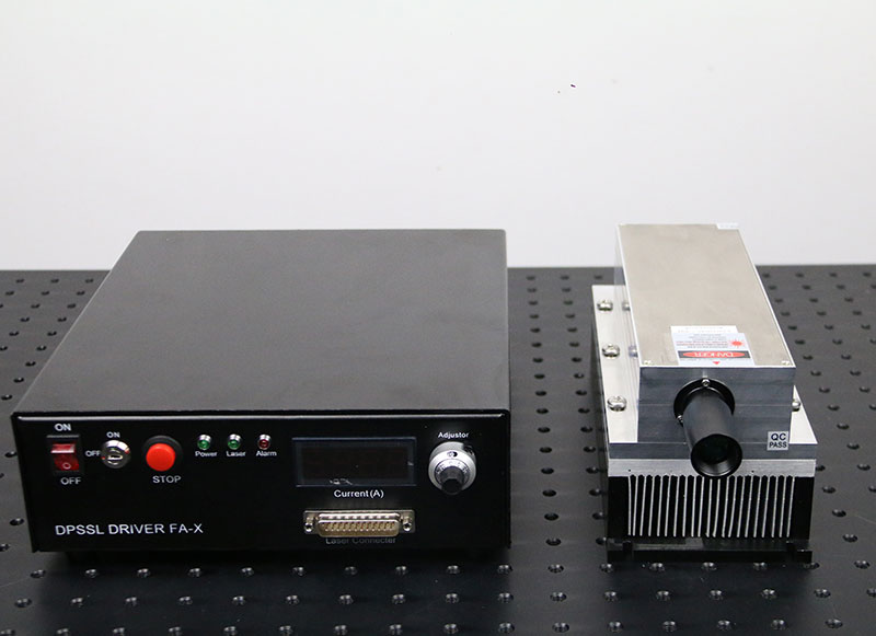 1064nm 8W Láser semiconductor Diode CW & Modulation Infrarrojo Laser System